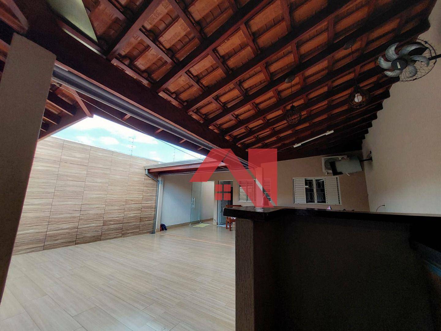 Casa à venda com 2 quartos, 150m² - Foto 4