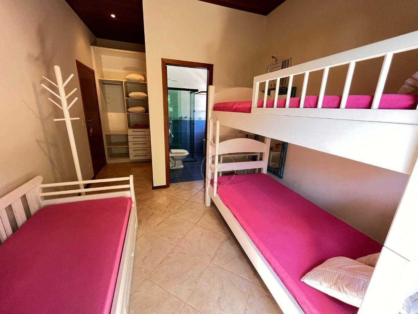 Casa de Condomínio à venda com 4 quartos, 300m² - Foto 12