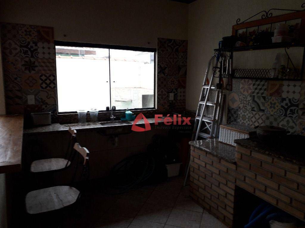 Sobrado à venda com 4 quartos, 350m² - Foto 2