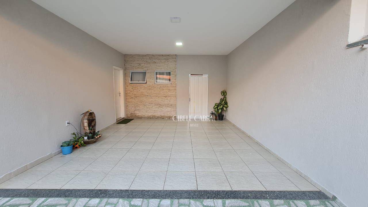 Casa à venda com 3 quartos, 250m² - Foto 3