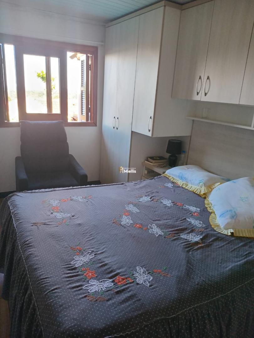 Casa à venda com 3 quartos, 230m² - Foto 4
