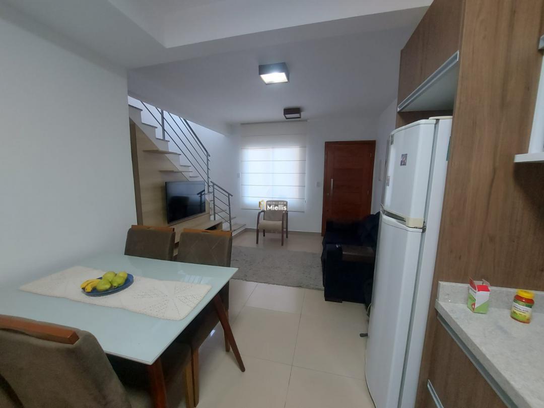 Casa à venda com 2 quartos, 64m² - Foto 7