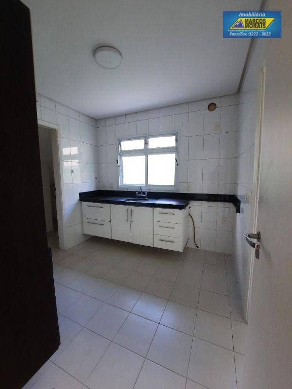 Casa de Condomínio para alugar com 4 quartos, 167m² - Foto 6