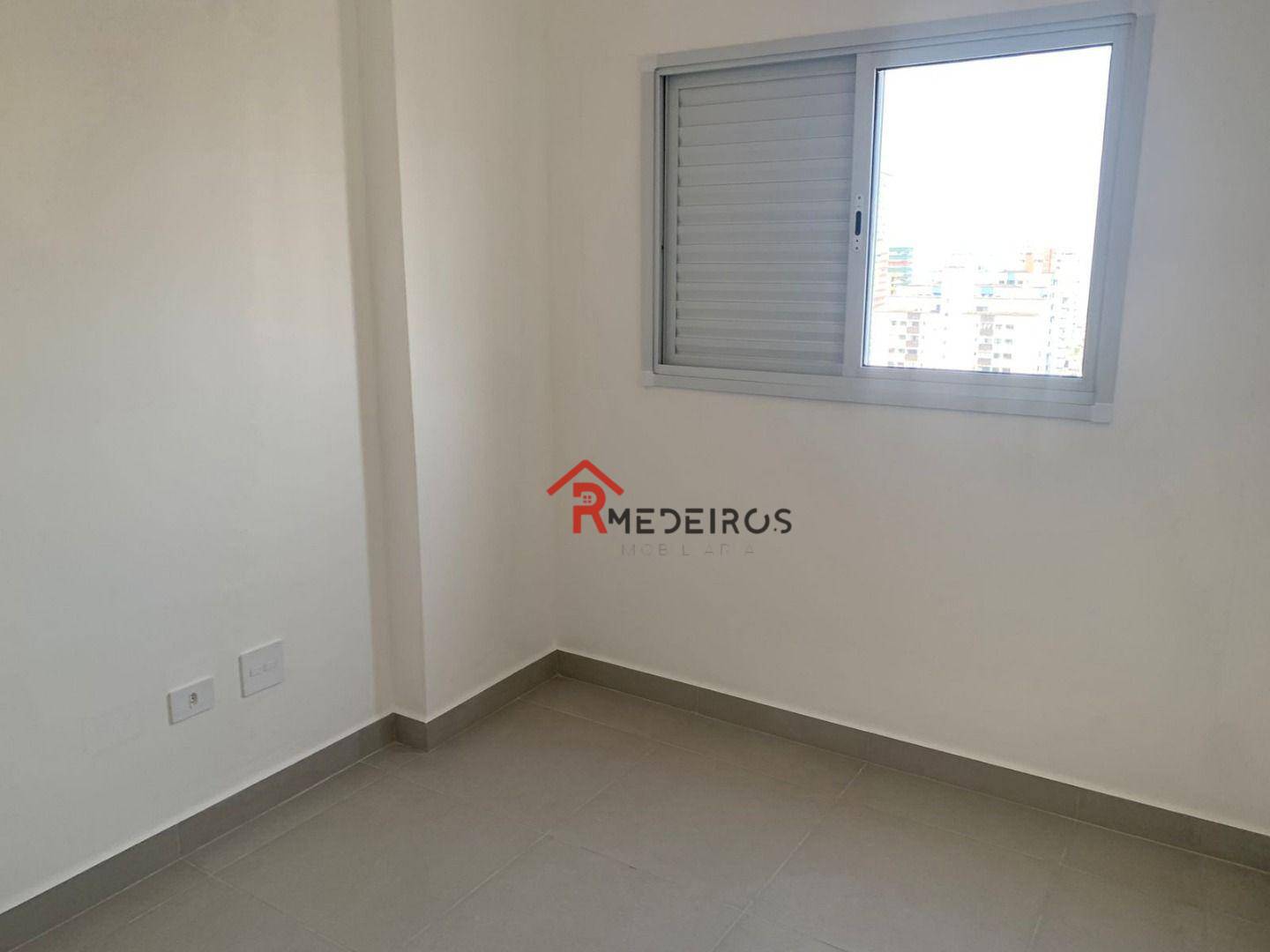 Apartamento à venda com 2 quartos, 64m² - Foto 8