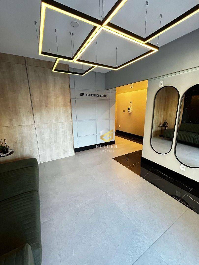 Apartamento para alugar com 2 quartos, 87m² - Foto 2