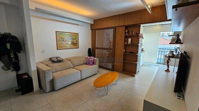 Apartamento à venda com 2 quartos, 67m² - Foto 1