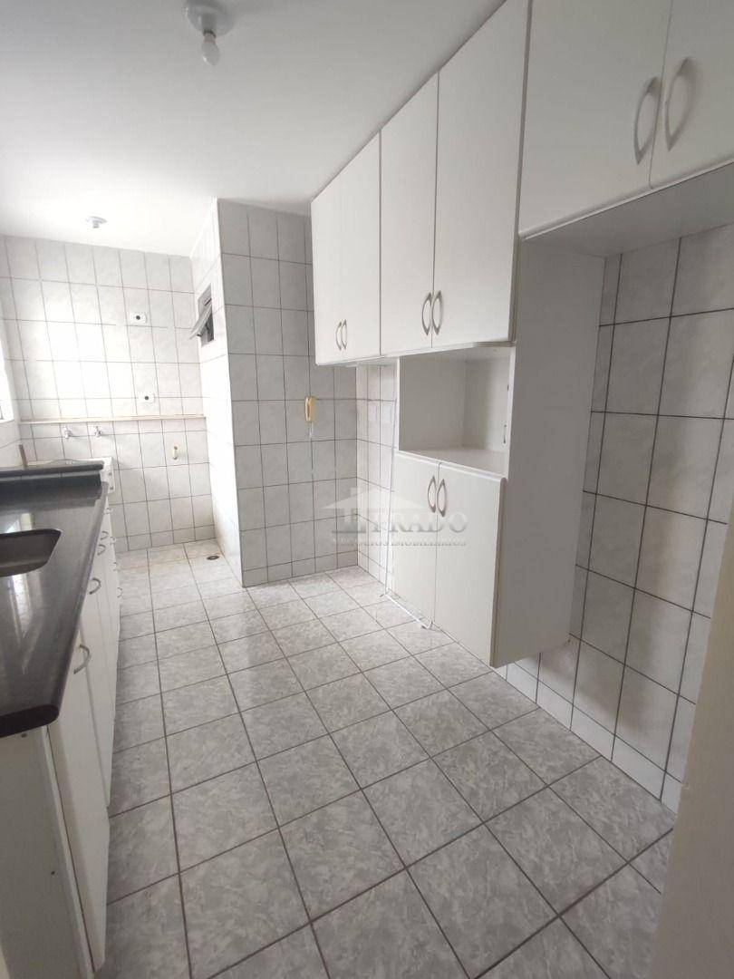 Apartamento à venda com 3 quartos, 70m² - Foto 4