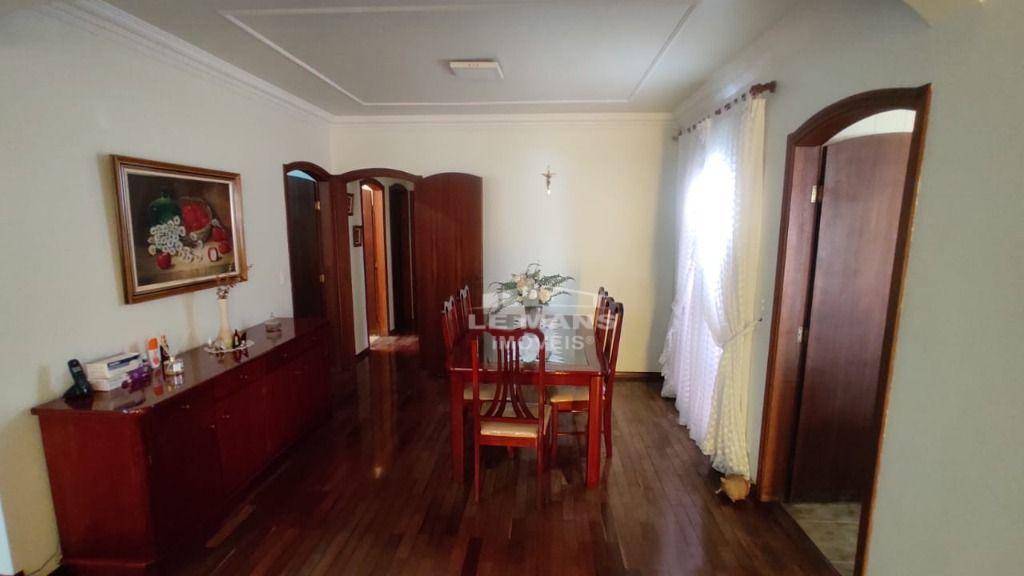 Casa à venda com 4 quartos, 196m² - Foto 10