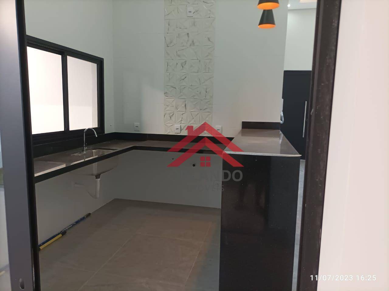 Casa à venda com 3 quartos, 149m² - Foto 4