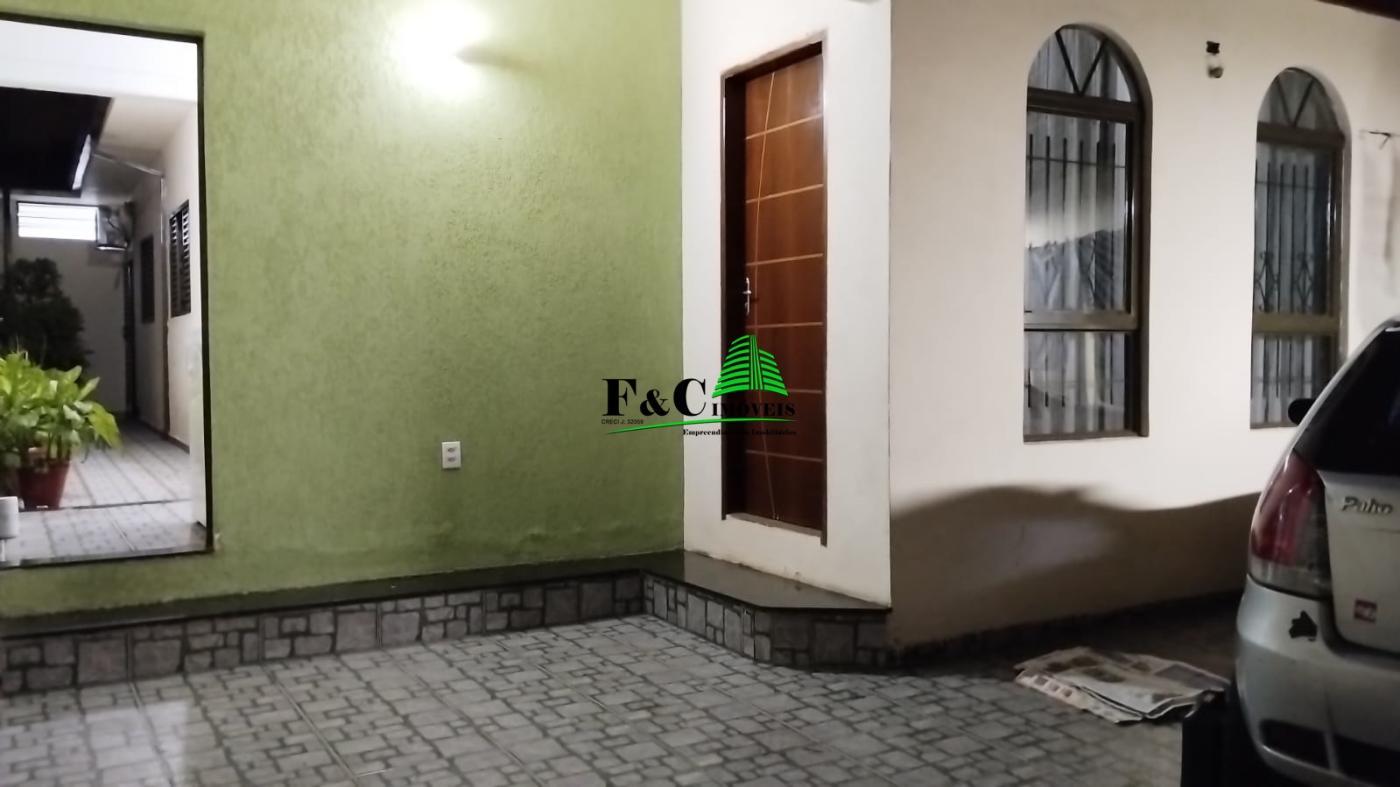 Casa à venda com 3 quartos, 200m² - Foto 3