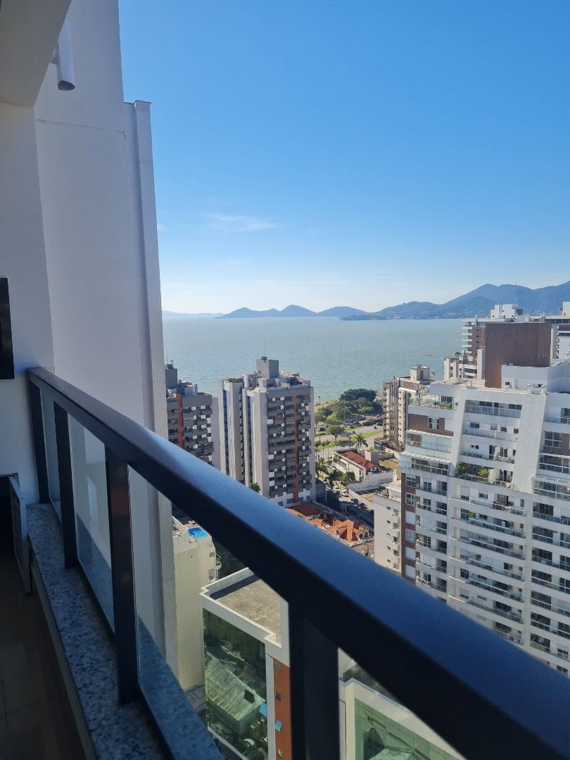 Apartamento à venda com 3 quartos, 123m² - Foto 1