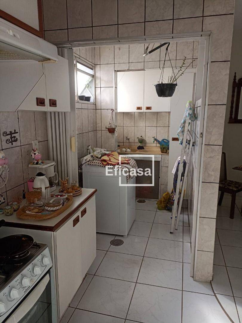 Apartamento à venda com 3 quartos, 98m² - Foto 4