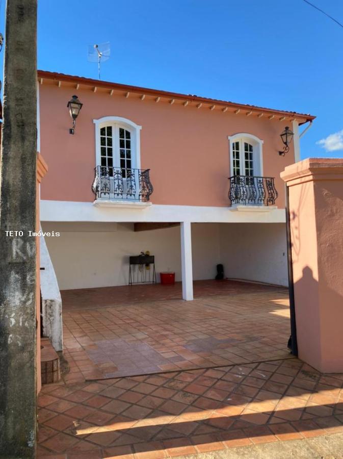 Casa à venda com 3 quartos, 300m² - Foto 3