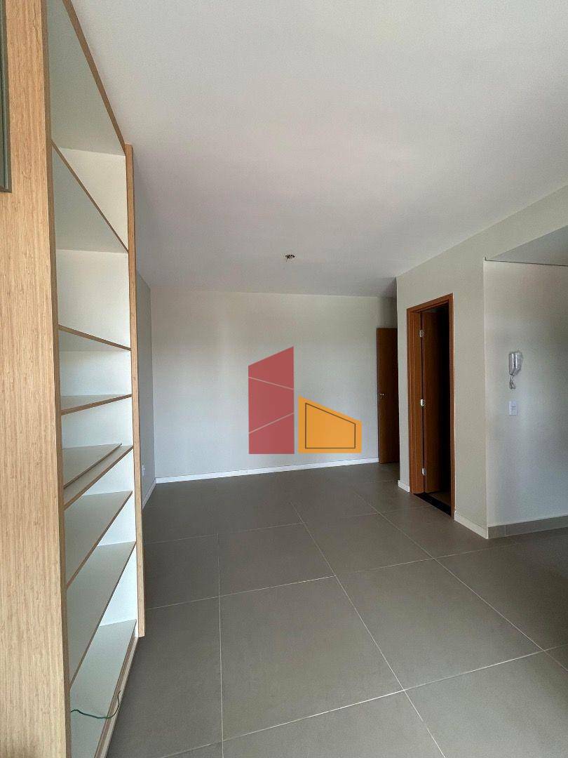 Apartamento à venda com 2 quartos, 90m² - Foto 2