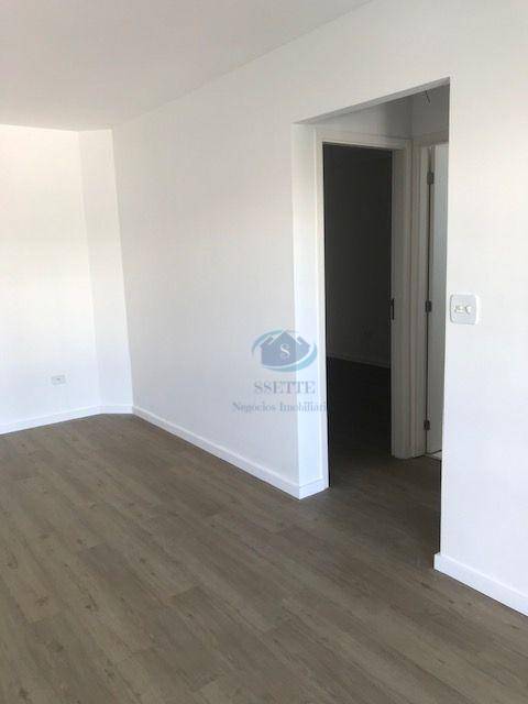 Apartamento à venda com 2 quartos, 63m² - Foto 4