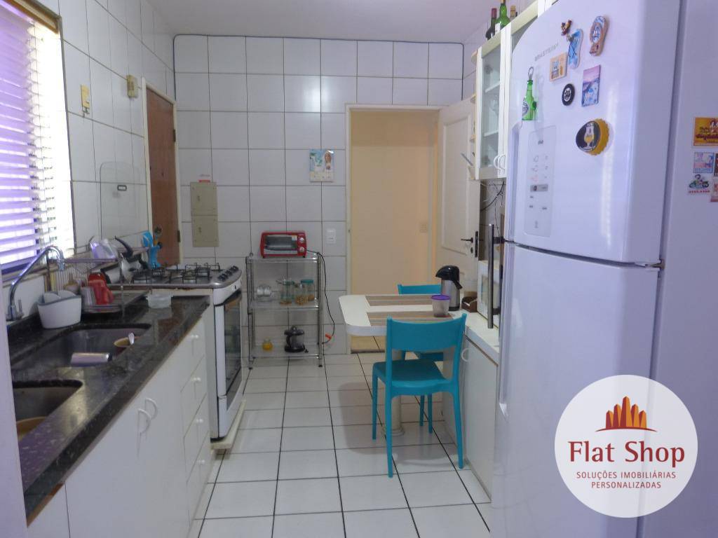 Apartamento à venda com 3 quartos, 135m² - Foto 33