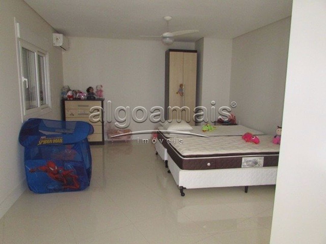 Casa de Condomínio à venda com 7 quartos, 450m² - Foto 35