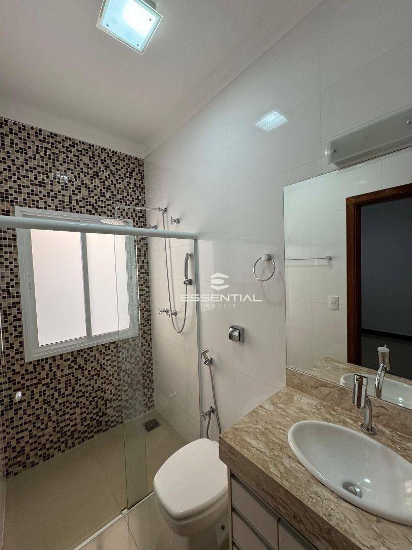 Casa de Condomínio à venda com 3 quartos, 216m² - Foto 24