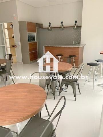 Apartamento à venda com 2 quartos, 70m² - Foto 1