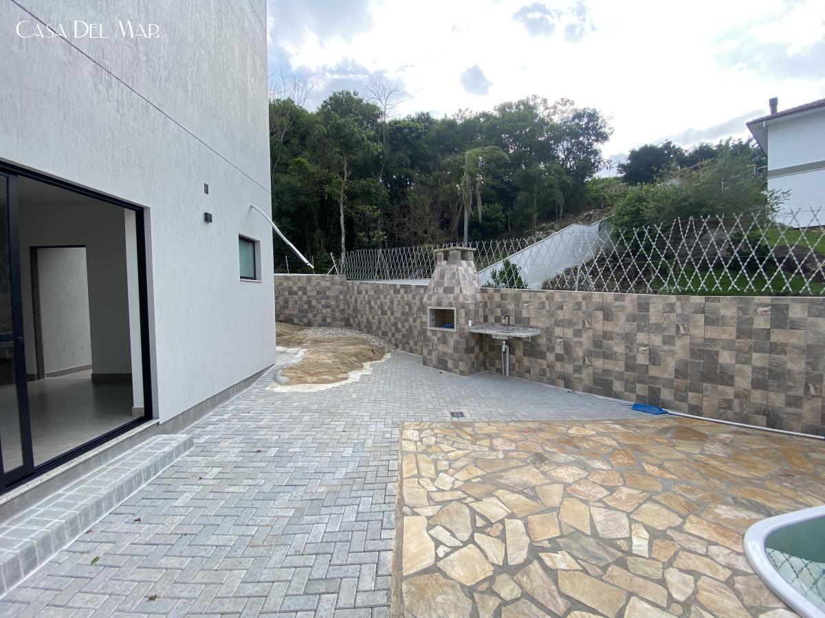 Casa à venda com 3 quartos, 220m² - Foto 11