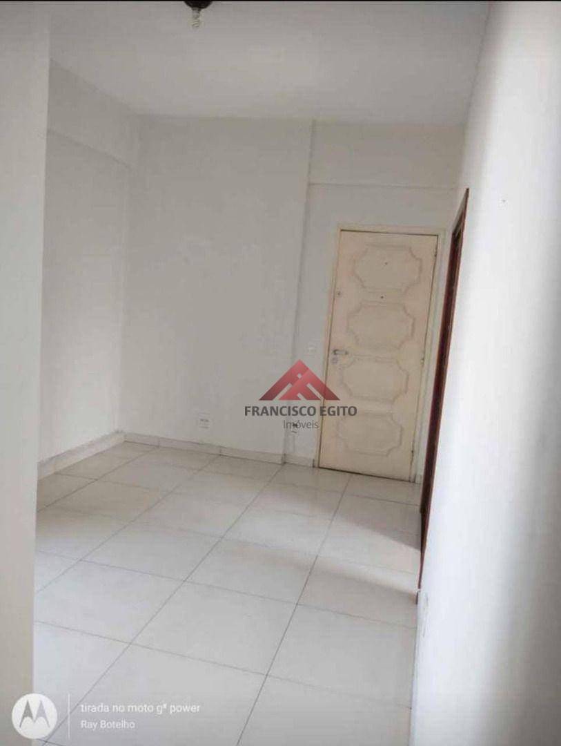 Apartamento à venda com 2 quartos, 60m² - Foto 3