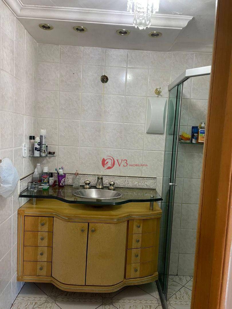 Apartamento à venda com 2 quartos, 70m² - Foto 17