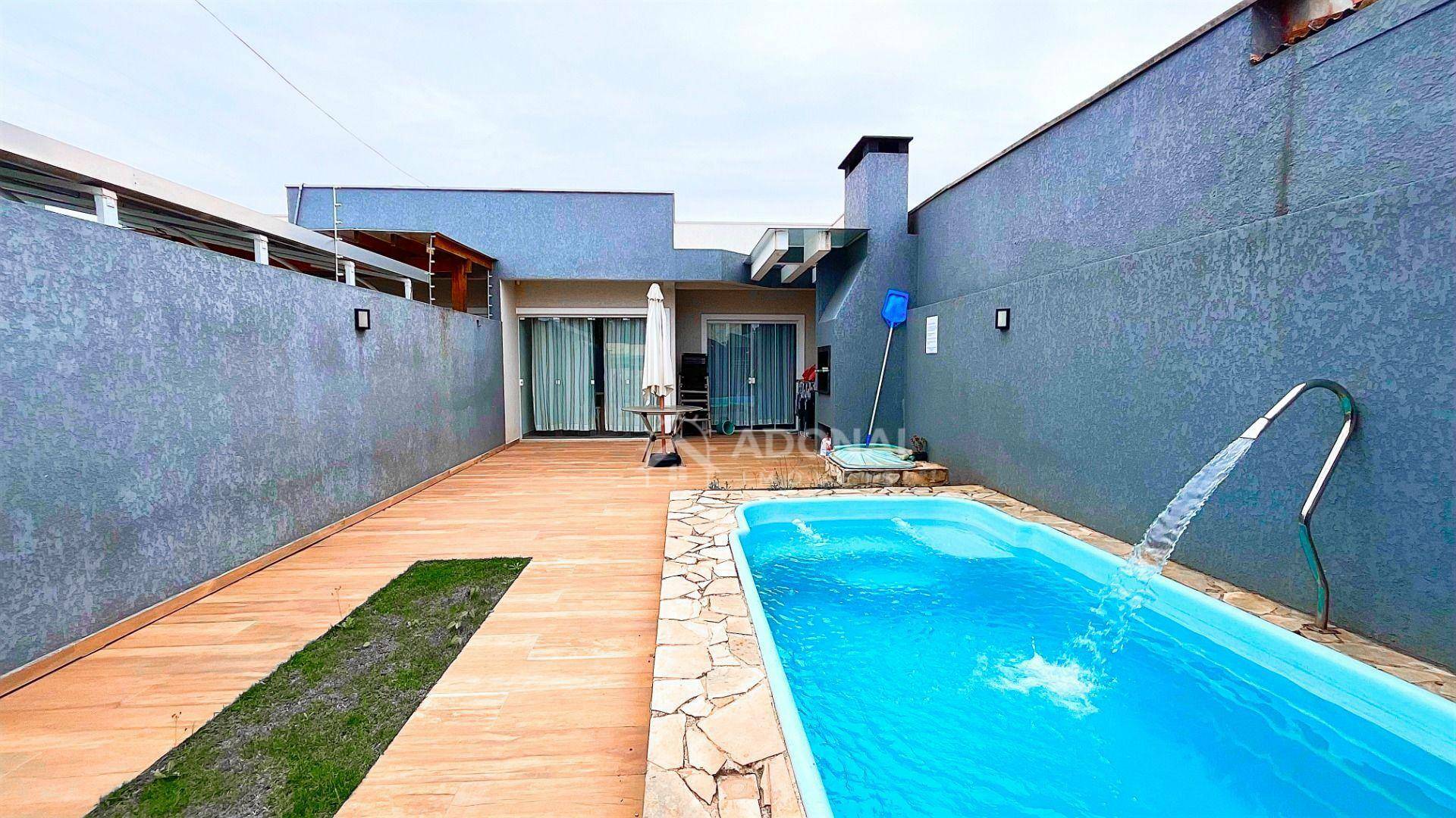 Casa à venda com 3 quartos, 100m² - Foto 2