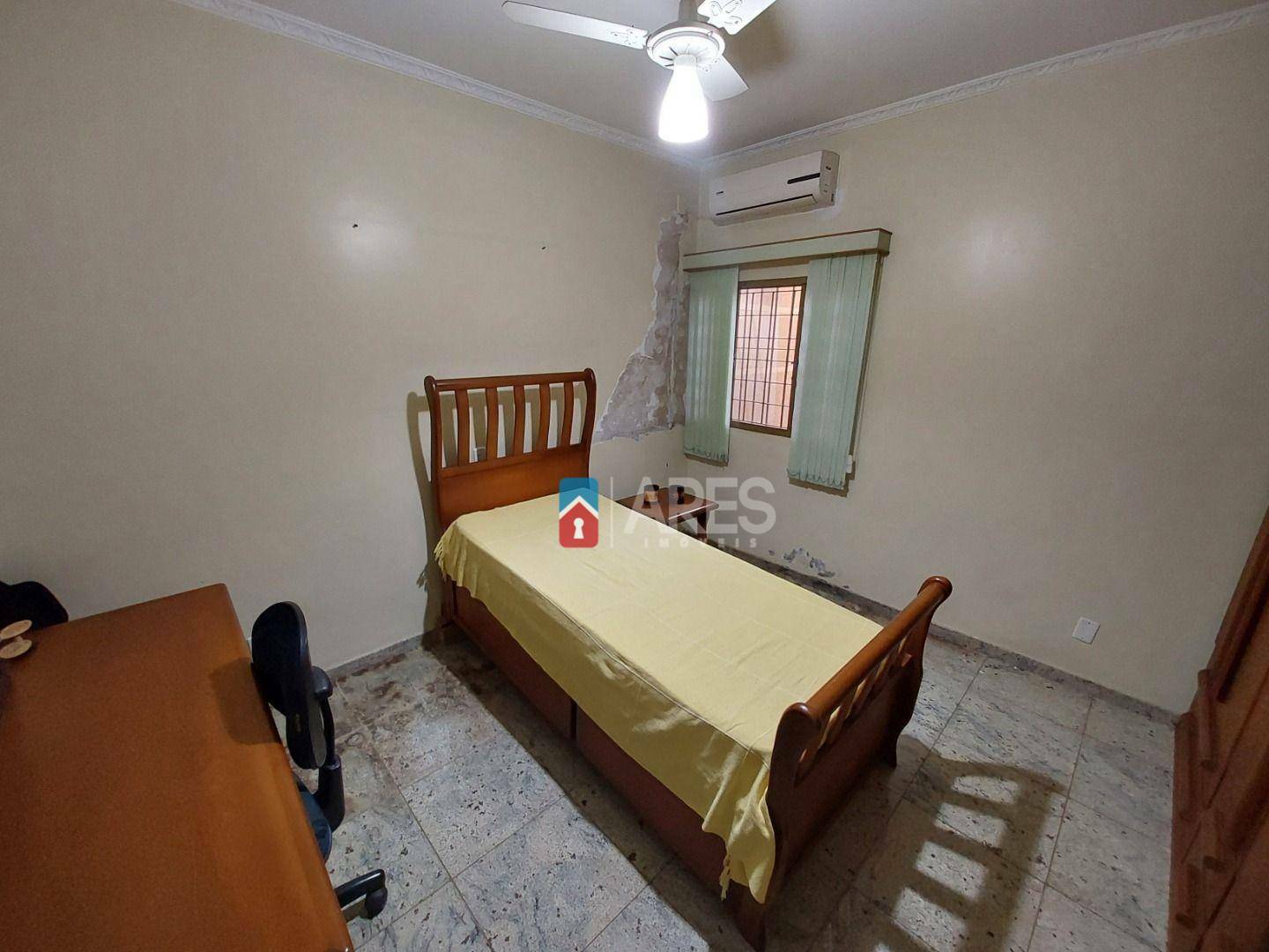 Casa à venda com 3 quartos, 217m² - Foto 25