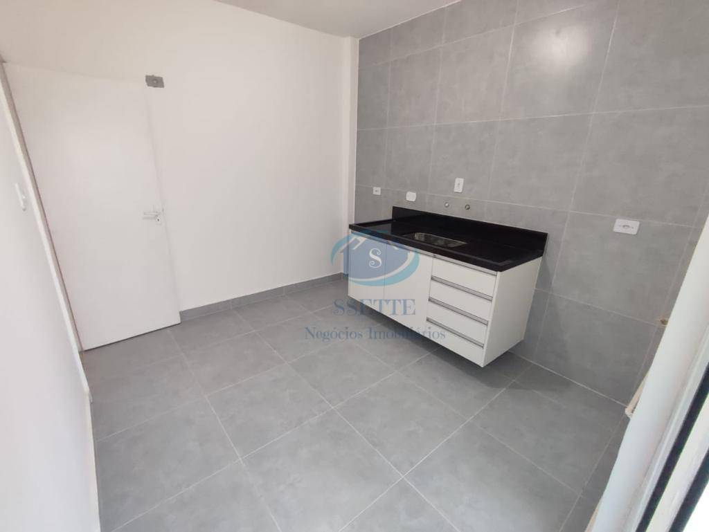 Apartamento à venda com 2 quartos, 72m² - Foto 4