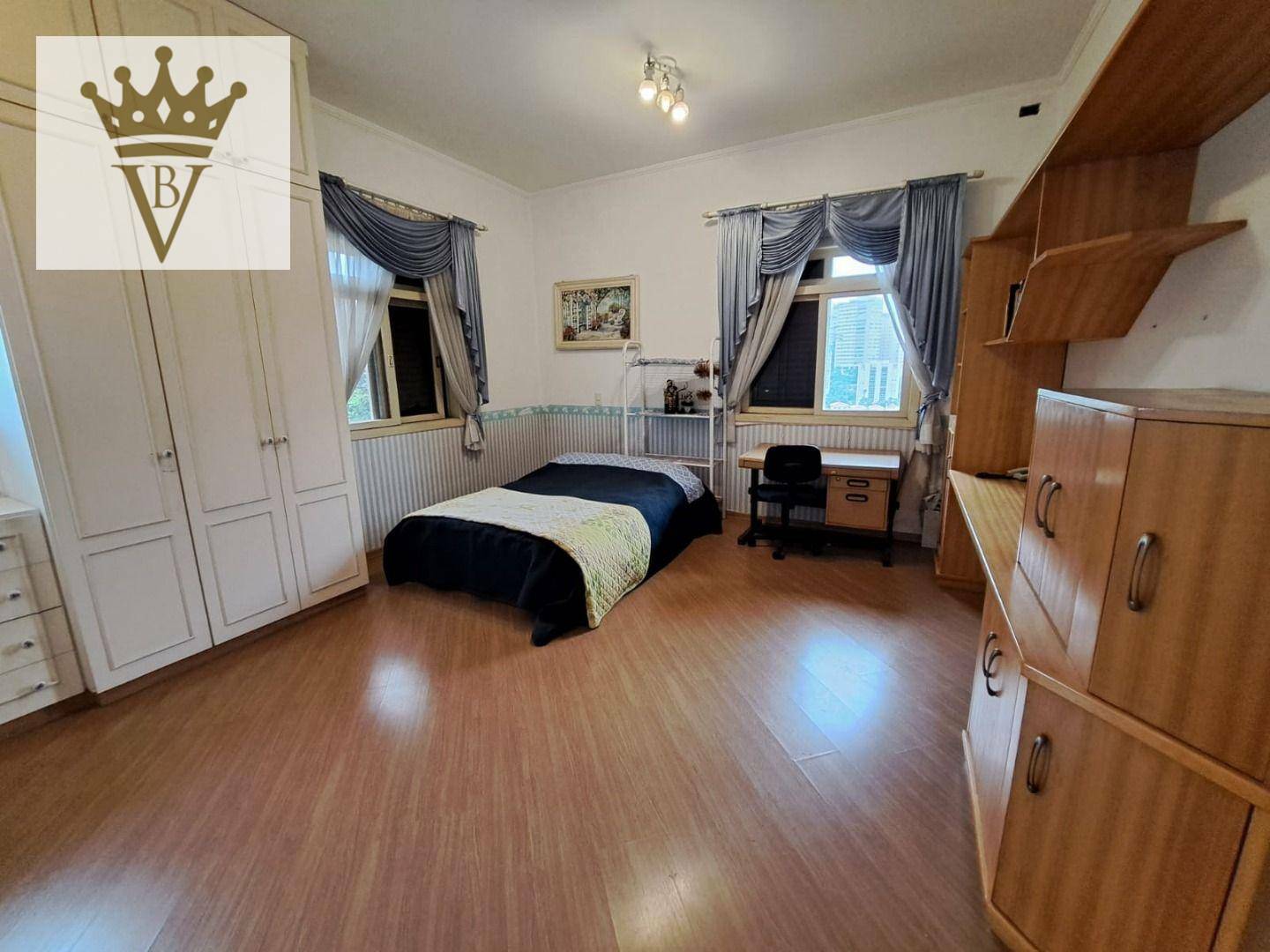 Casa à venda com 4 quartos, 520m² - Foto 16