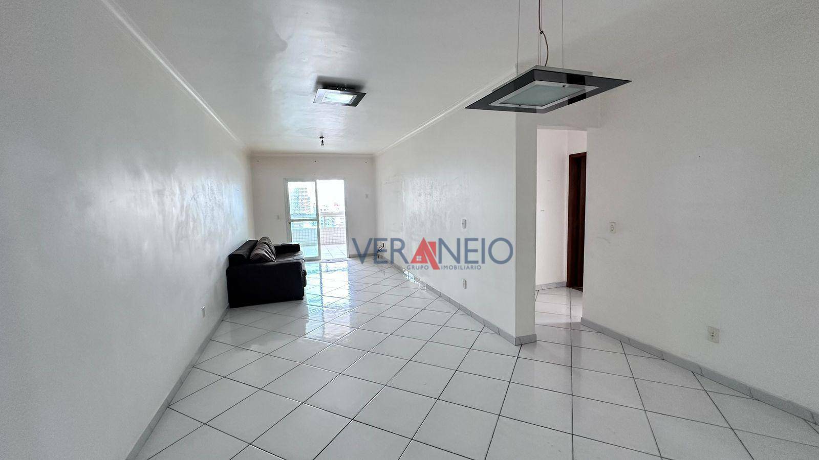 Apartamento para alugar com 3 quartos, 131m² - Foto 2