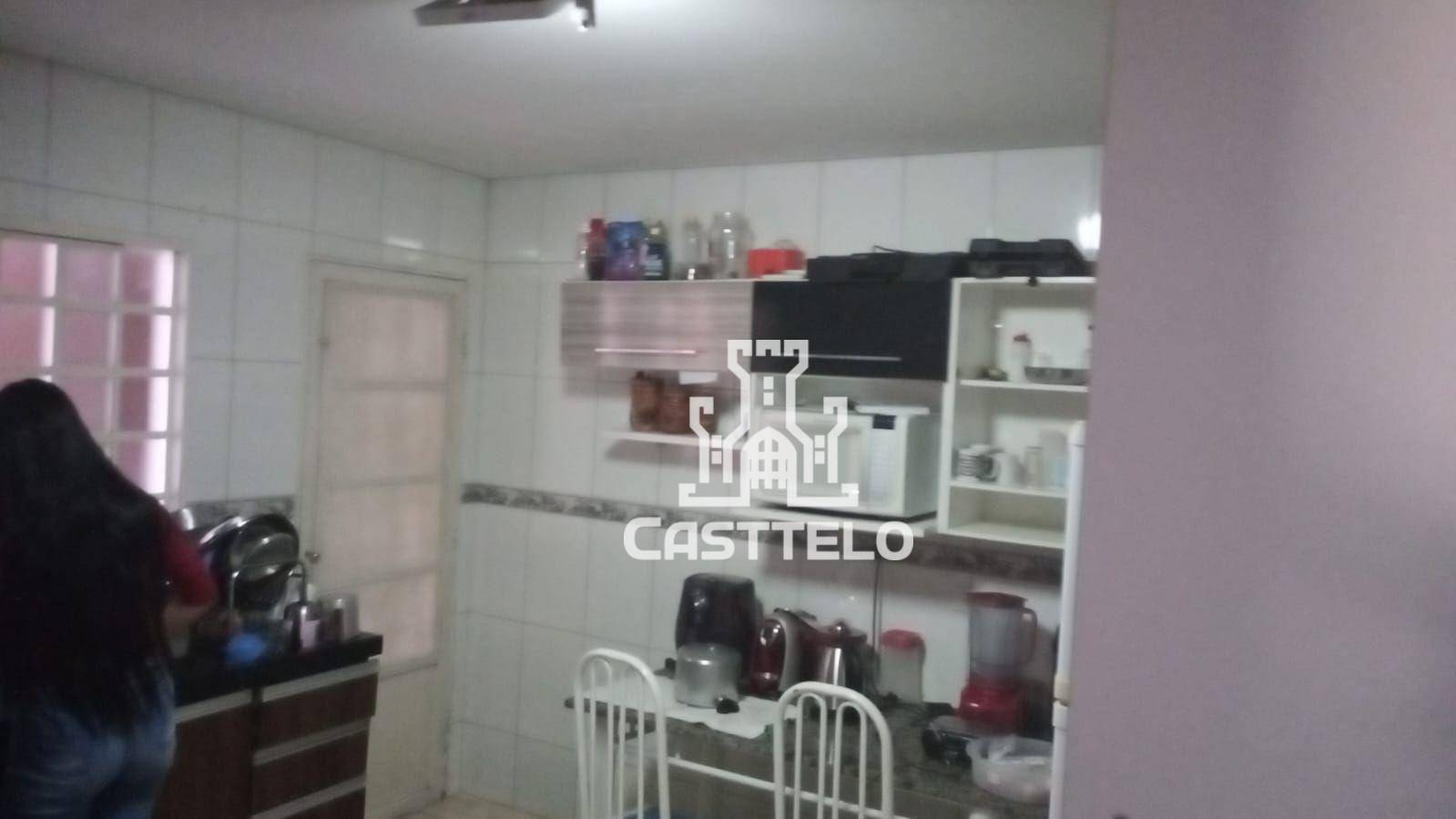 Casa à venda com 3 quartos, 130m² - Foto 4