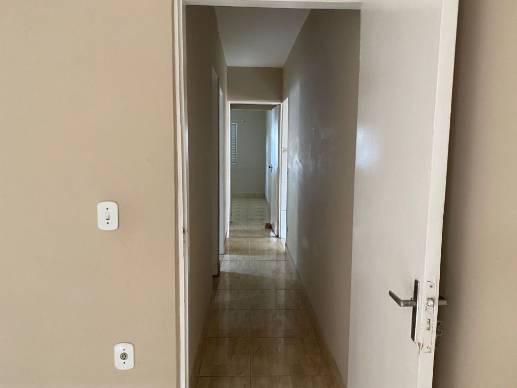 Casa para alugar com 3 quartos, 300m² - Foto 8