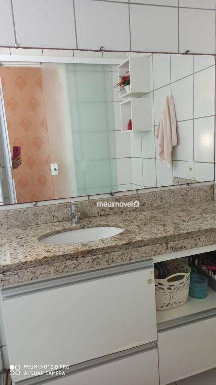 Apartamento para alugar com 3 quartos, 97m² - Foto 11