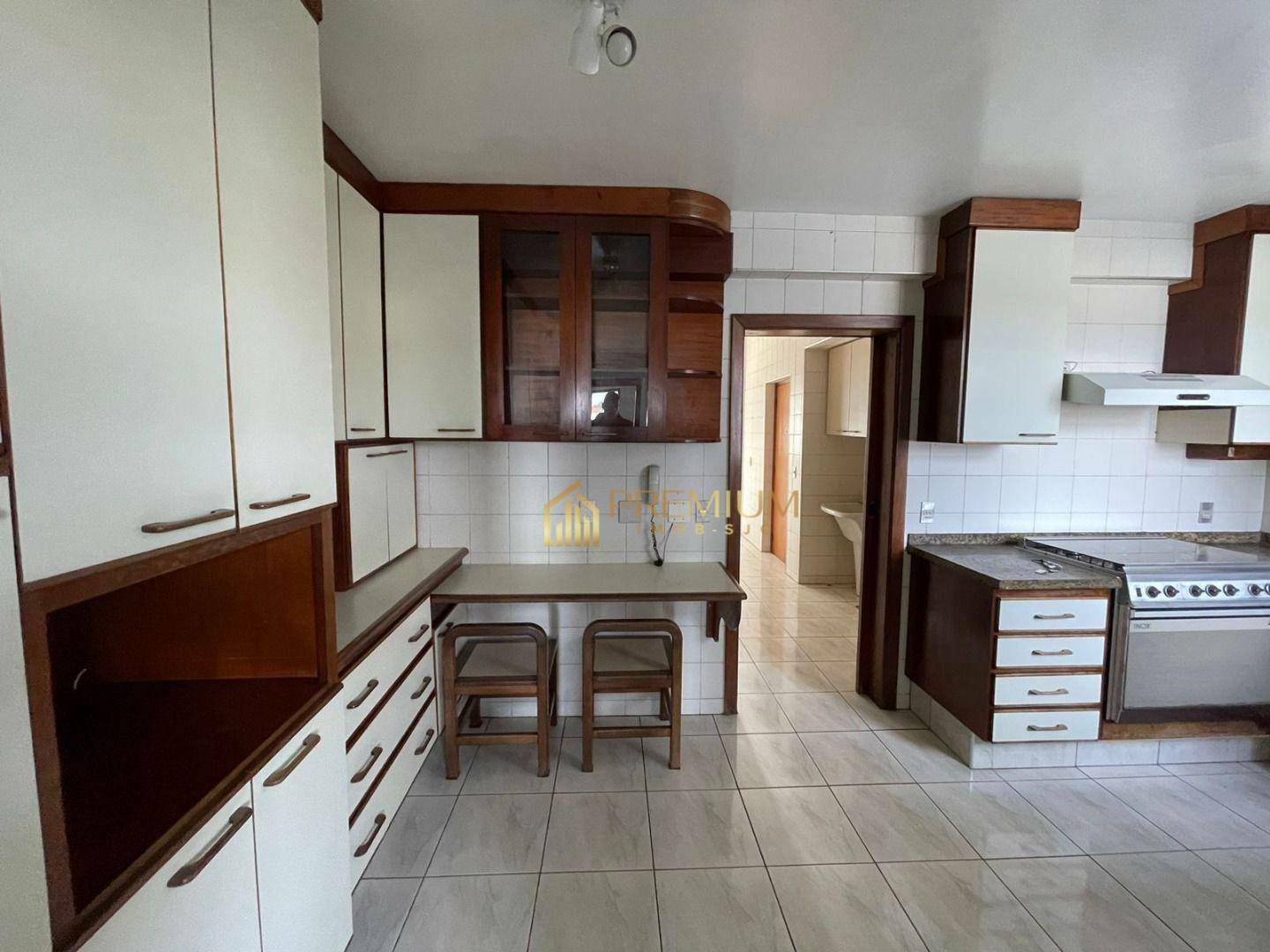 Apartamento à venda com 3 quartos, 215m² - Foto 6