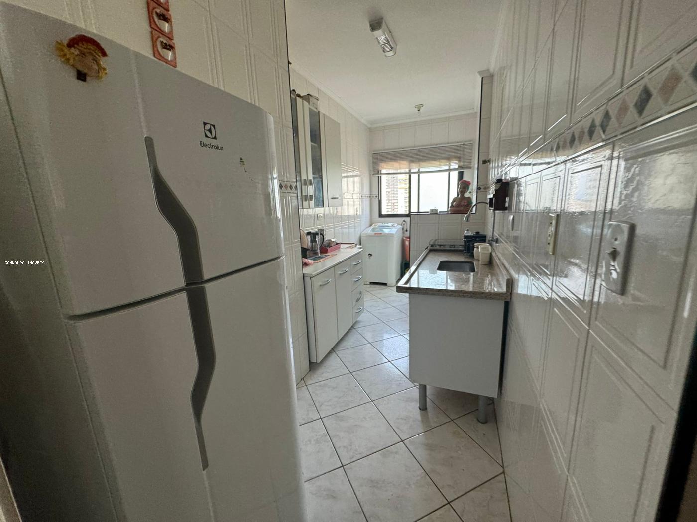 Apartamento à venda com 2 quartos, 75m² - Foto 20