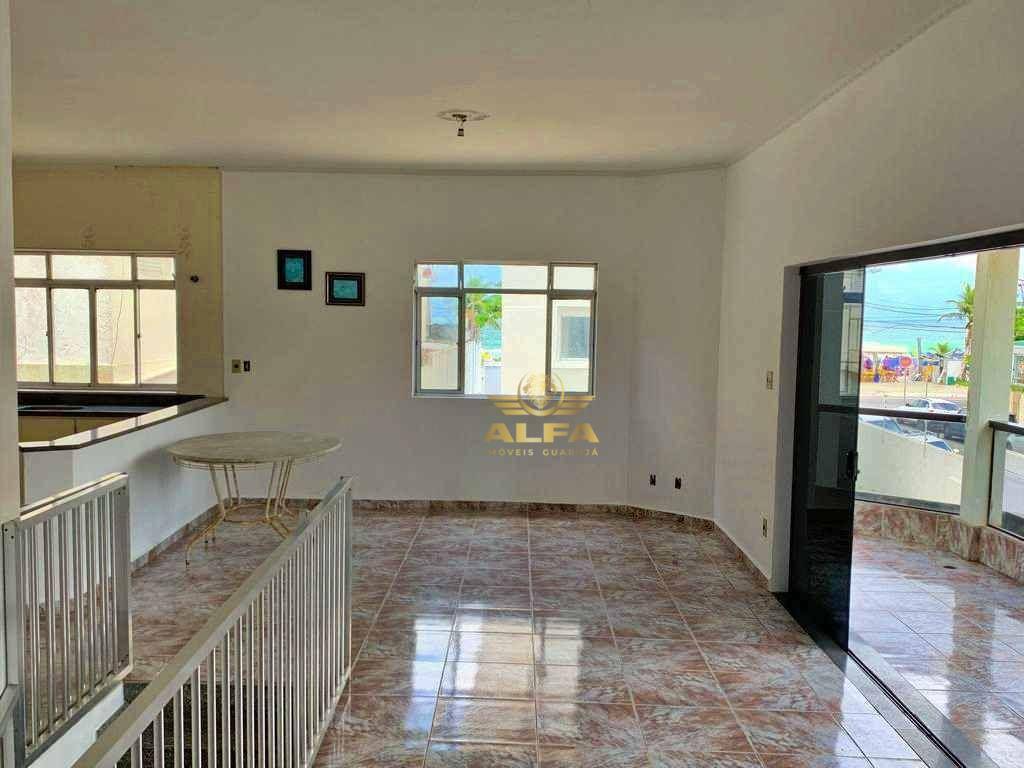 Casa à venda com 4 quartos, 302m² - Foto 1