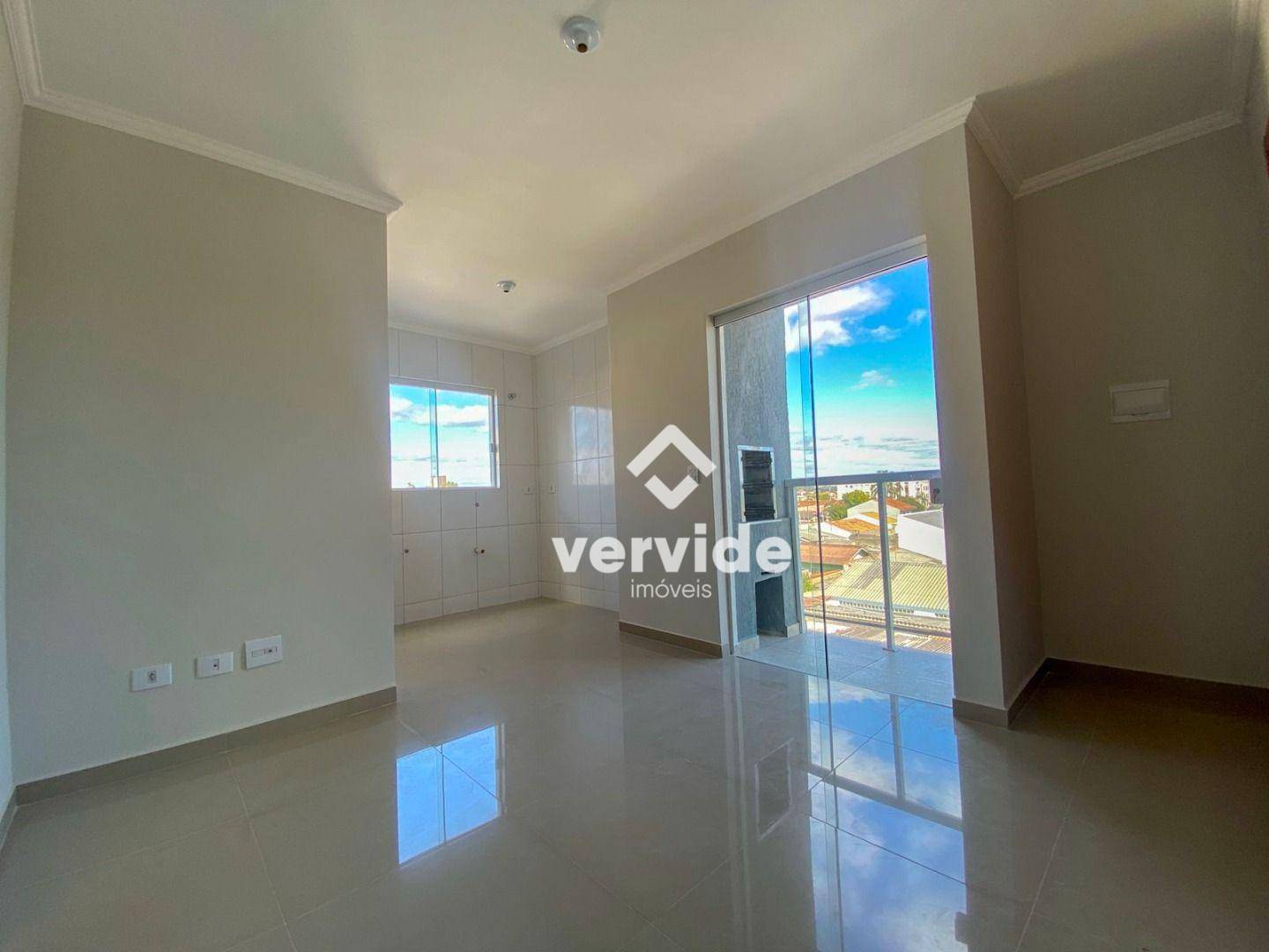 Apartamento à venda com 2 quartos, 45m² - Foto 3