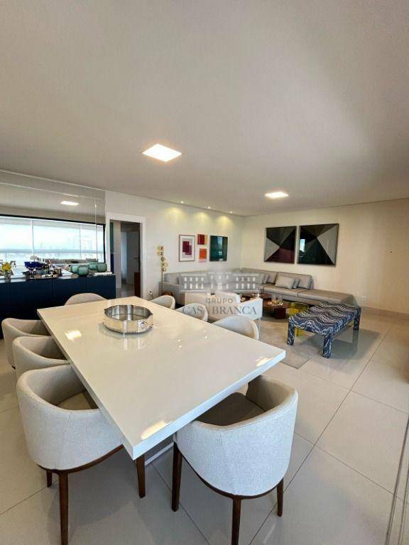 Apartamento à venda e aluguel com 3 quartos, 205m² - Foto 1