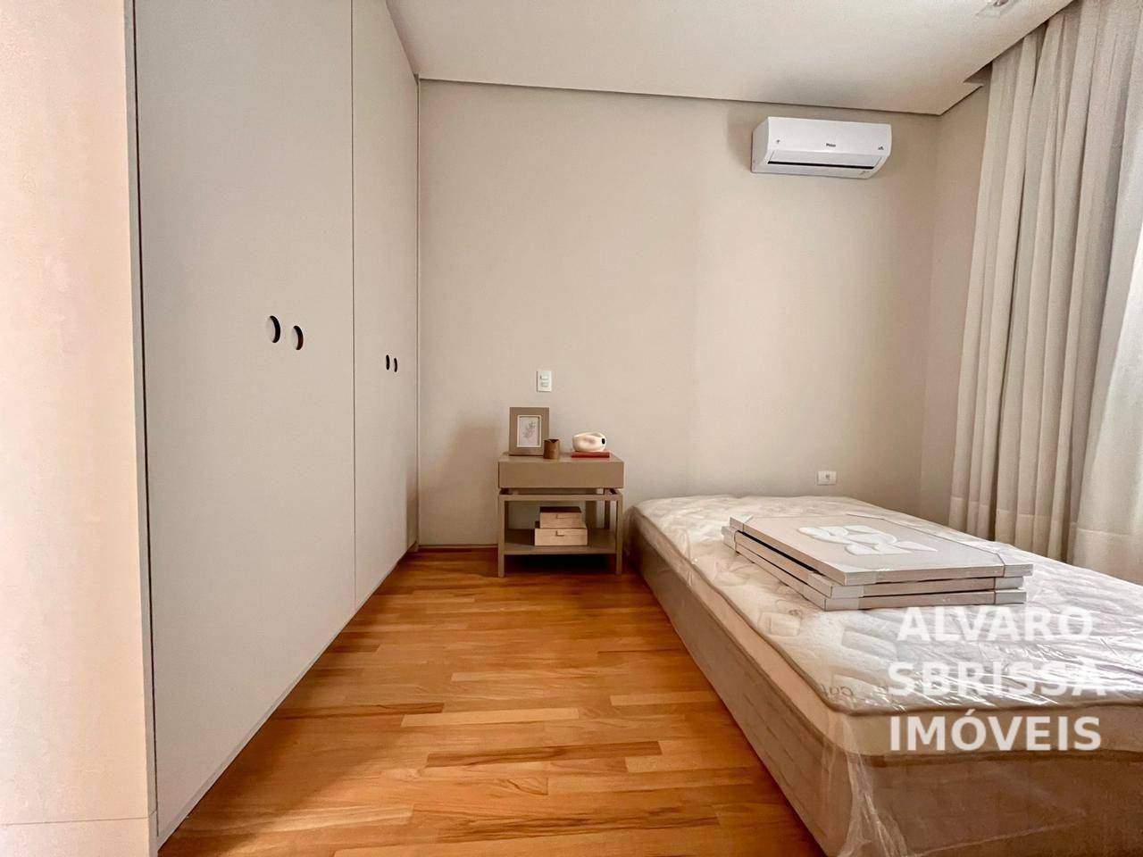 Casa de Condomínio à venda com 3 quartos, 255m² - Foto 9