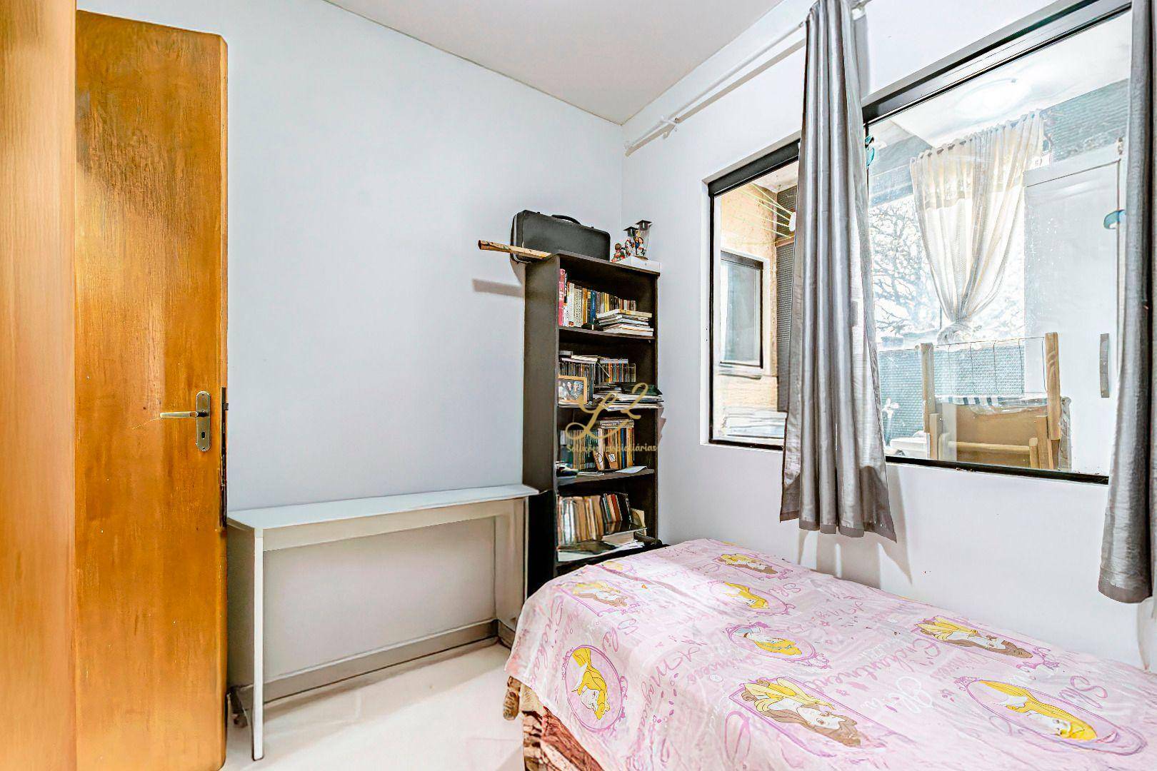 Casa à venda com 3 quartos, 108m² - Foto 26