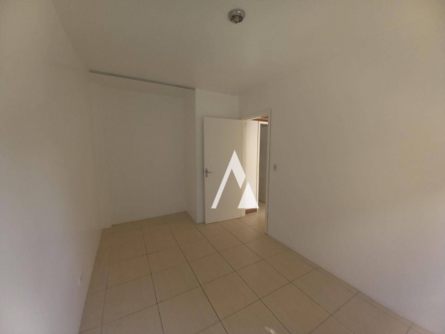 Apartamento para alugar com 2 quartos, 50m² - Foto 12