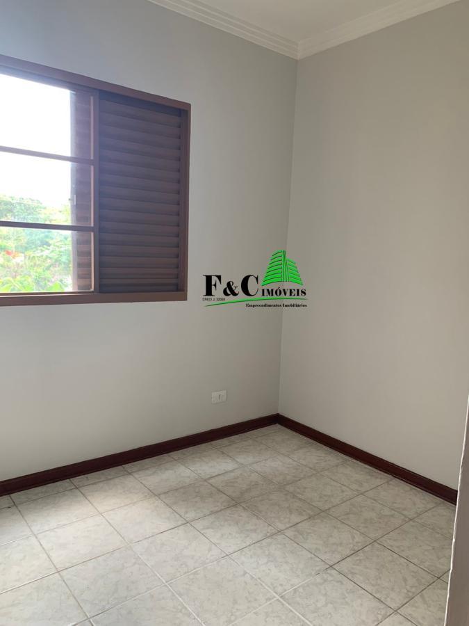 Apartamento à venda com 2 quartos, 72m² - Foto 9