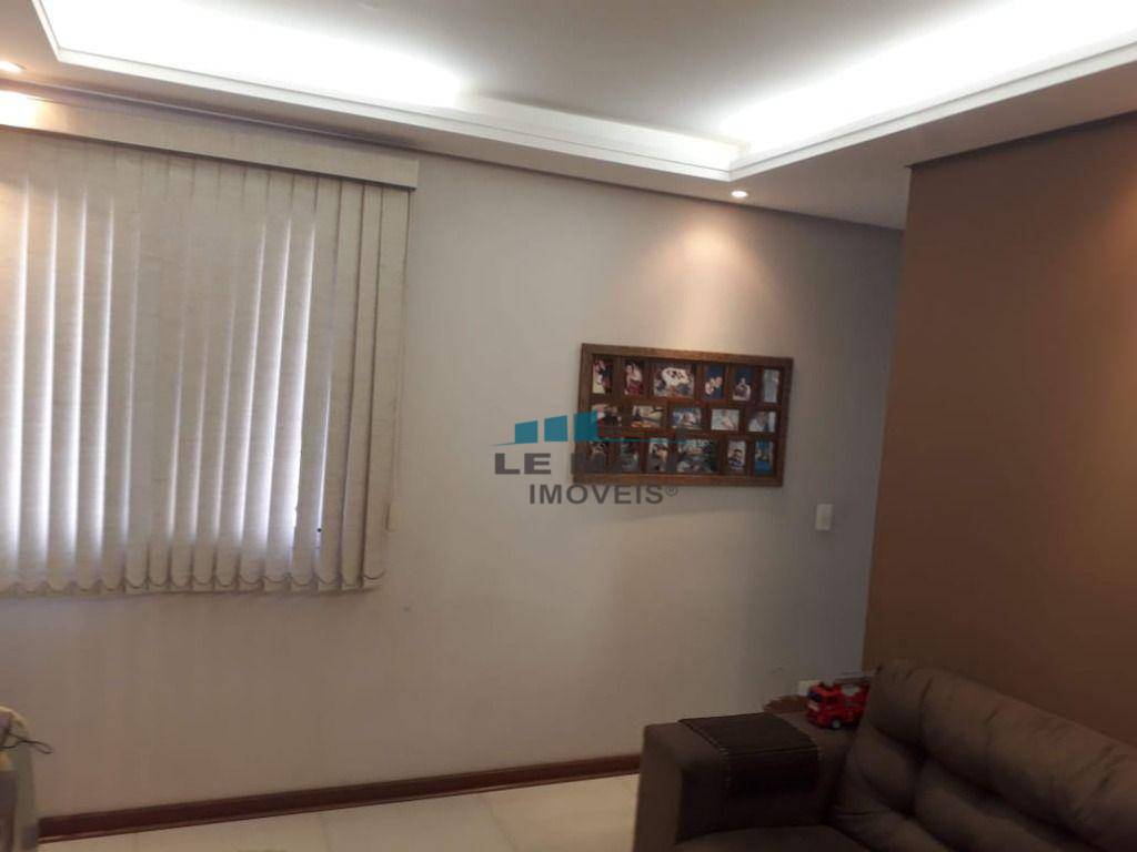 Apartamento à venda com 2 quartos, 54m² - Foto 1