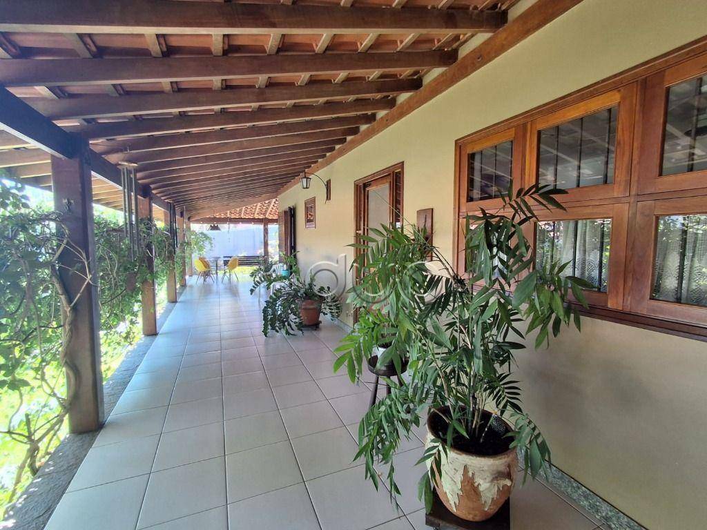 Casa à venda com 3 quartos, 300m² - Foto 12