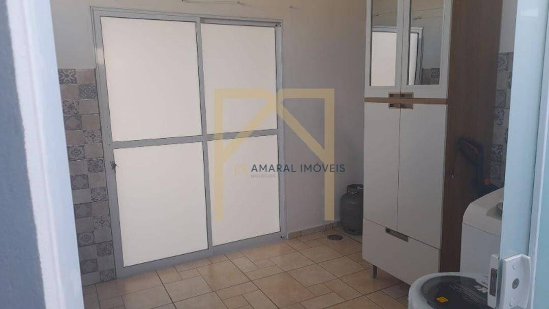 Casa à venda com 2 quartos, 100m² - Foto 13