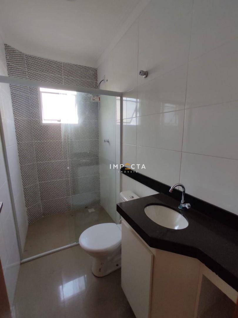 Apartamento à venda com 2 quartos, 75m² - Foto 2