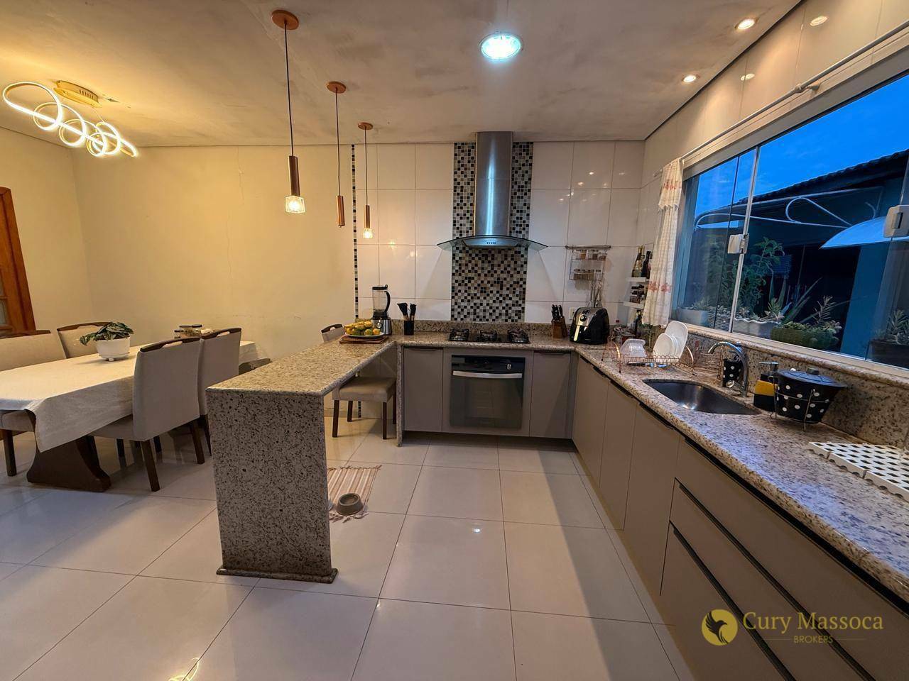 Casa à venda com 3 quartos, 180m² - Foto 16