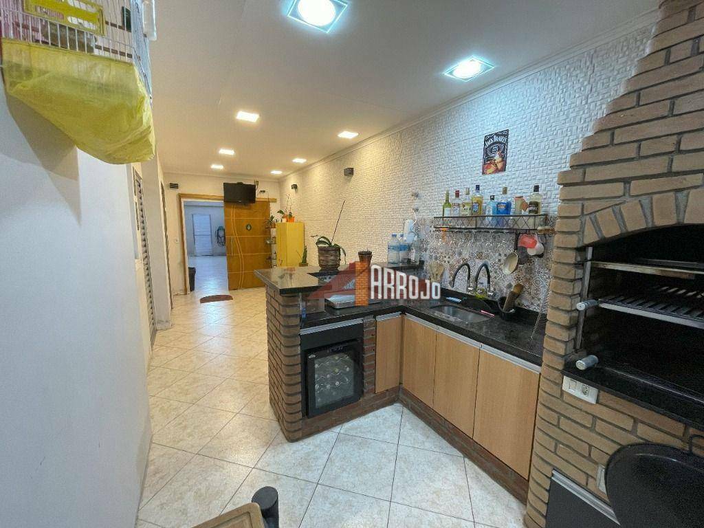 Casa à venda com 3 quartos, 200m² - Foto 29