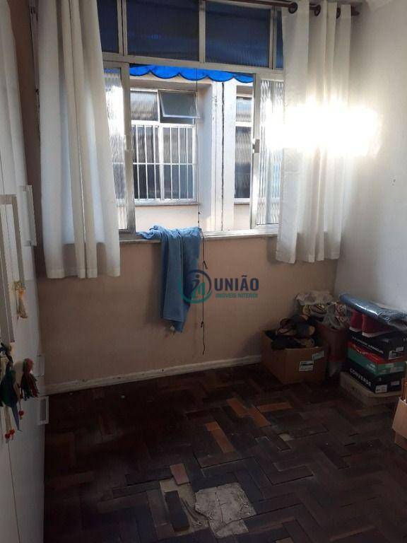 Apartamento à venda com 3 quartos, 76m² - Foto 4